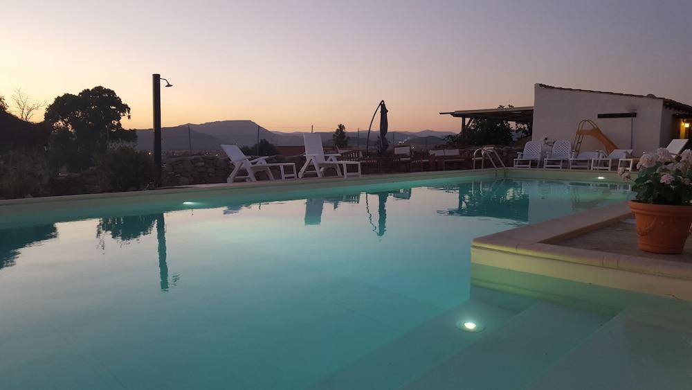 Sa Corti De Sa Perda Piscinas Hotel Exterior photo