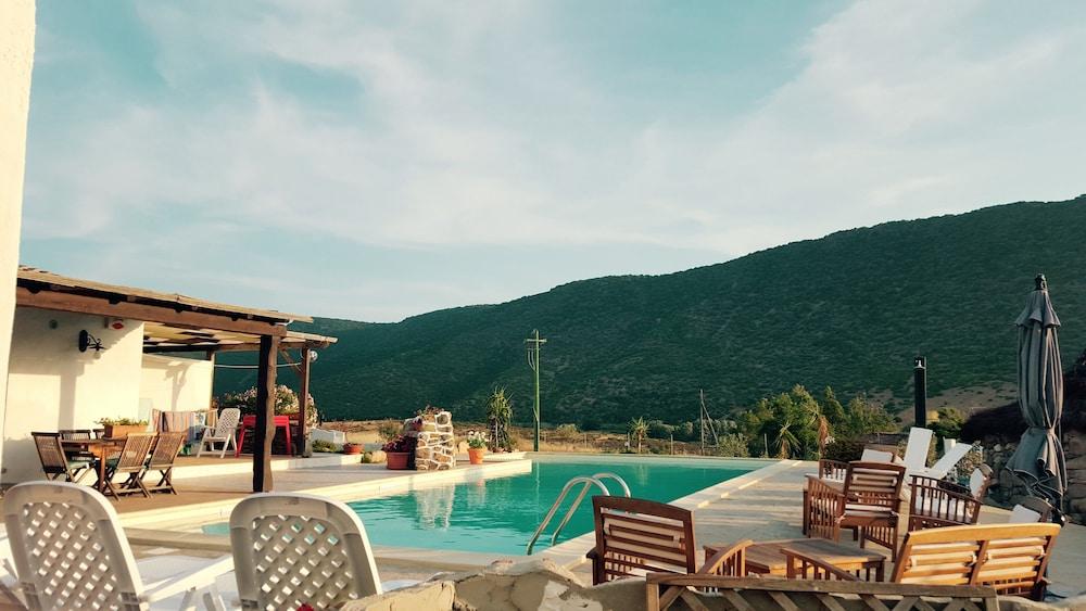 Sa Corti De Sa Perda Piscinas Hotel Exterior photo