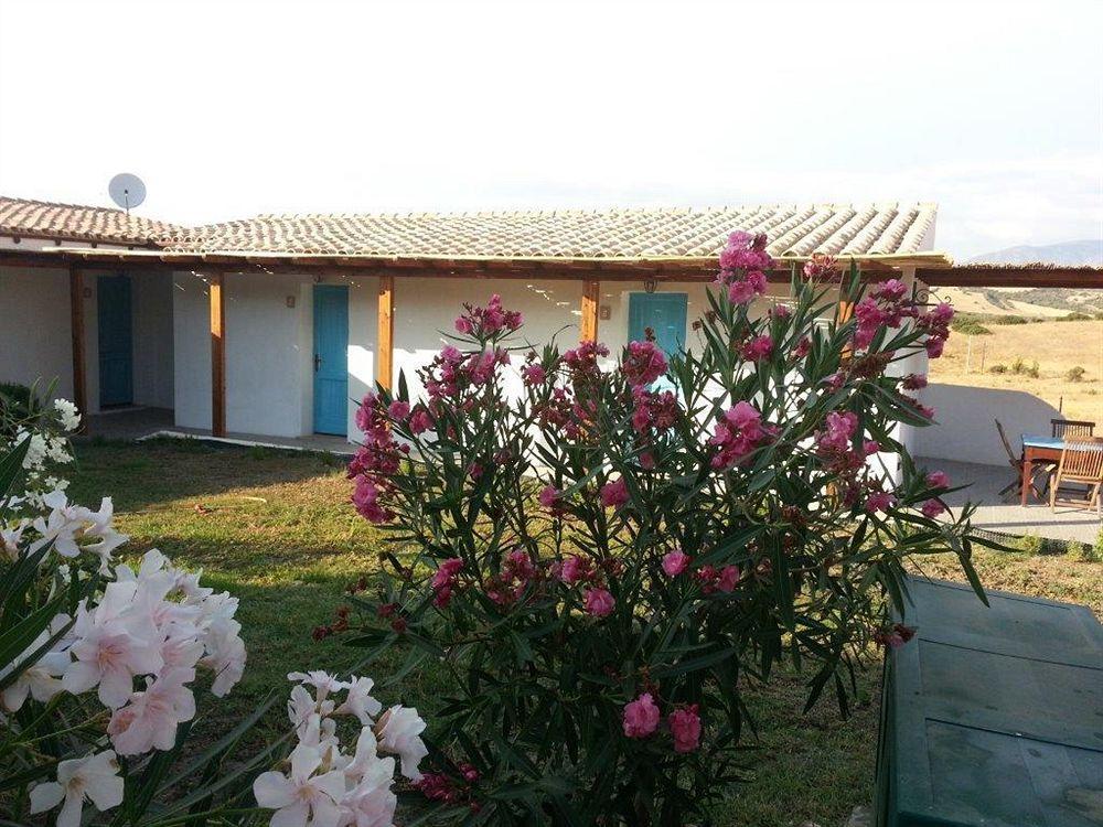 Sa Corti De Sa Perda Piscinas Hotel Exterior photo